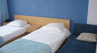 Гостиница Шторм Лазаревское Стандартный двухместный номер с 2 отдельными кроватями-1